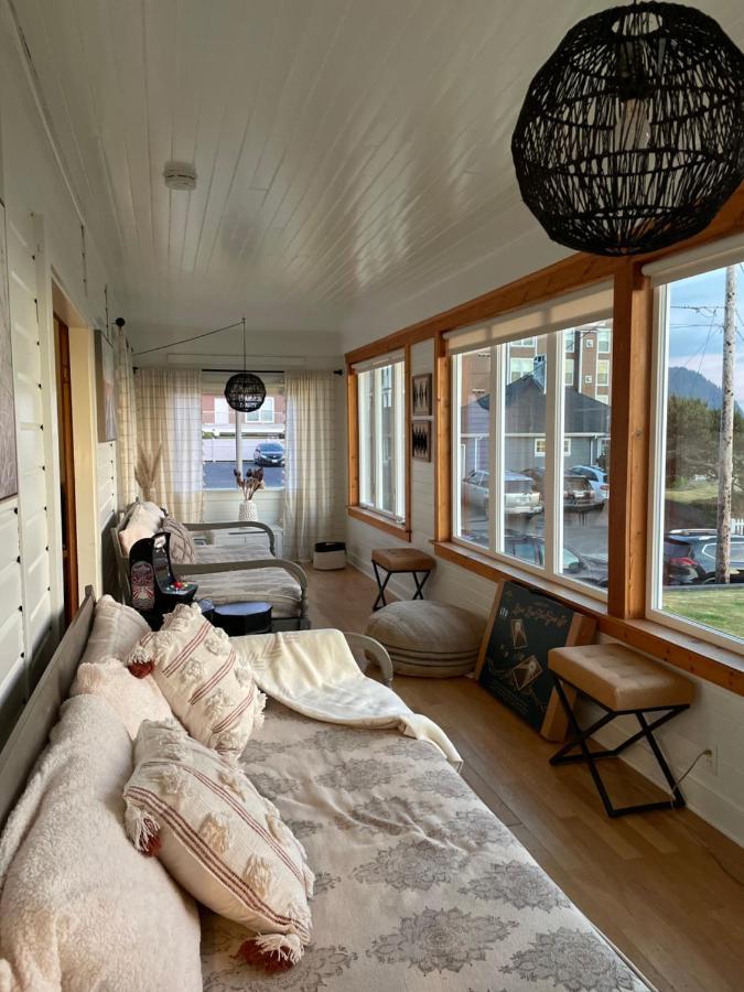 Seaside Beach Front House On The Promenade Екстериор снимка